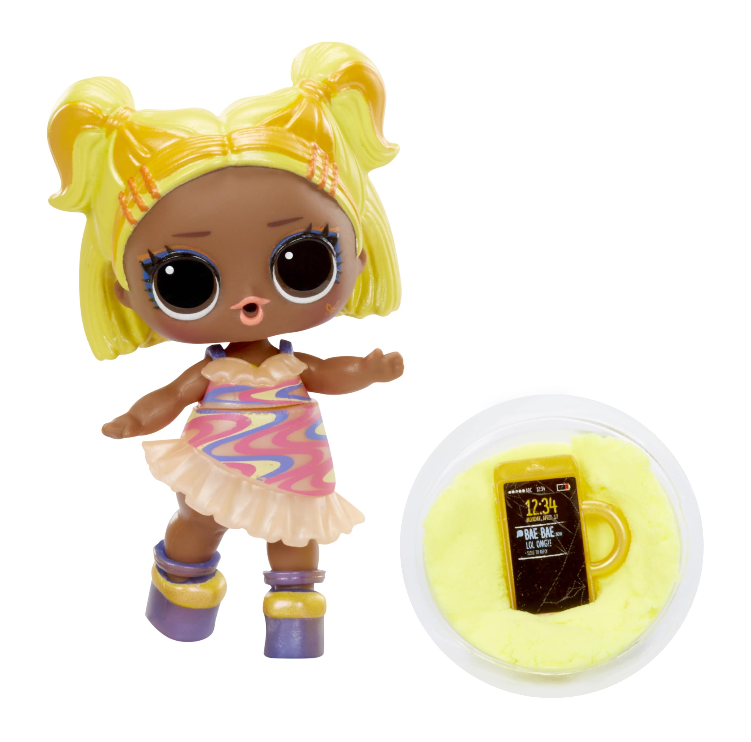 L.O.L. Surprise Big Party 27 accessories inspire creative styling and pretend play.