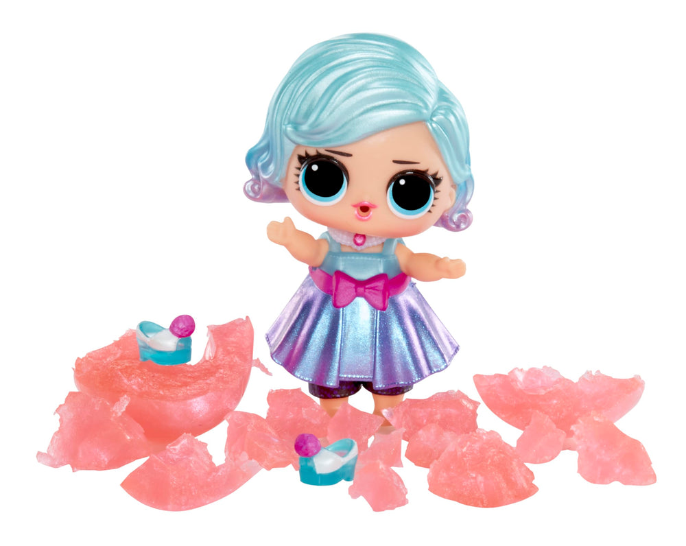L.O.L. Surprise Big Party party confetti and charms reveal surprises during playtime.