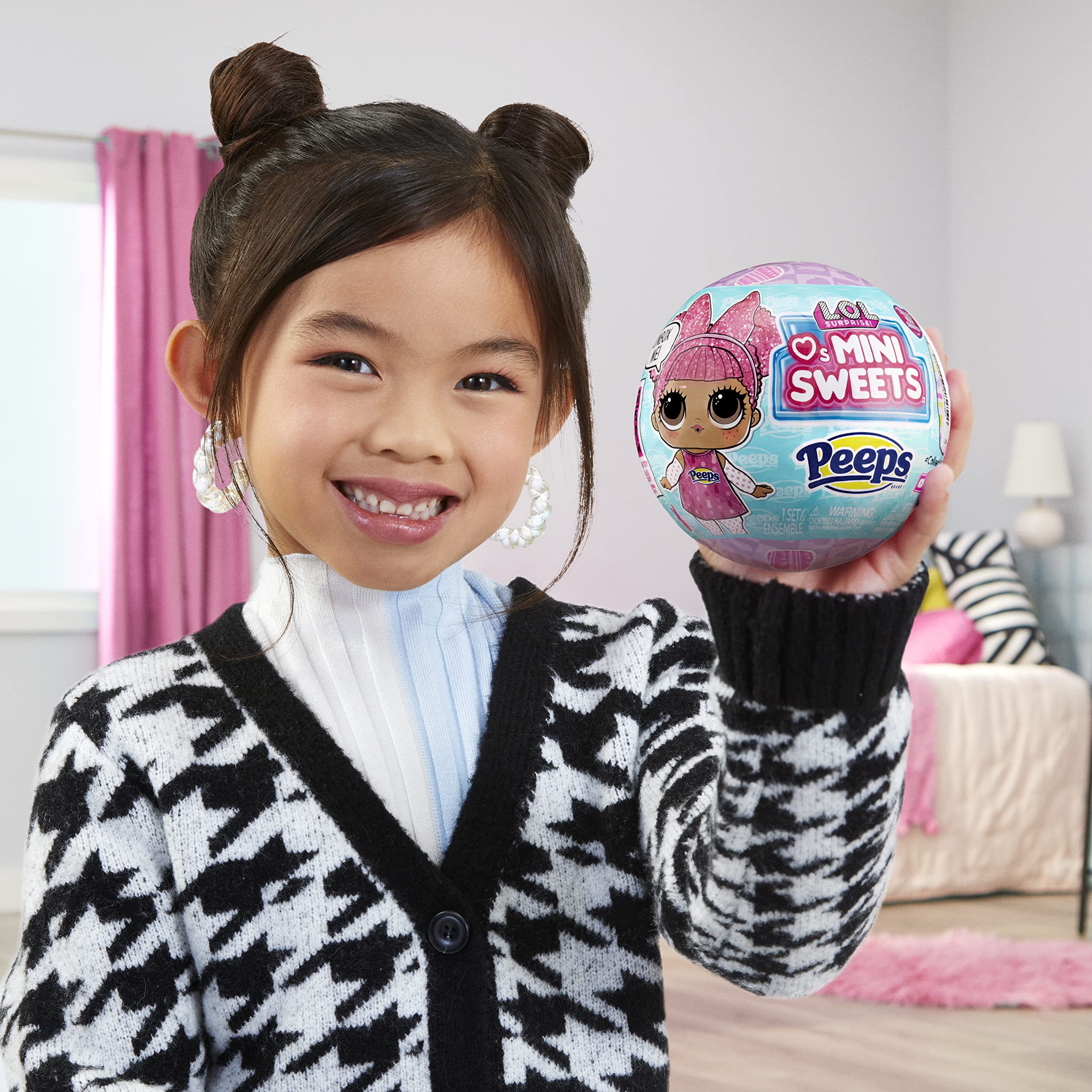 L.O.L. Surprise Loves Mini Sweets Peeps Cute Bunny outfit for imaginative dress-up play.