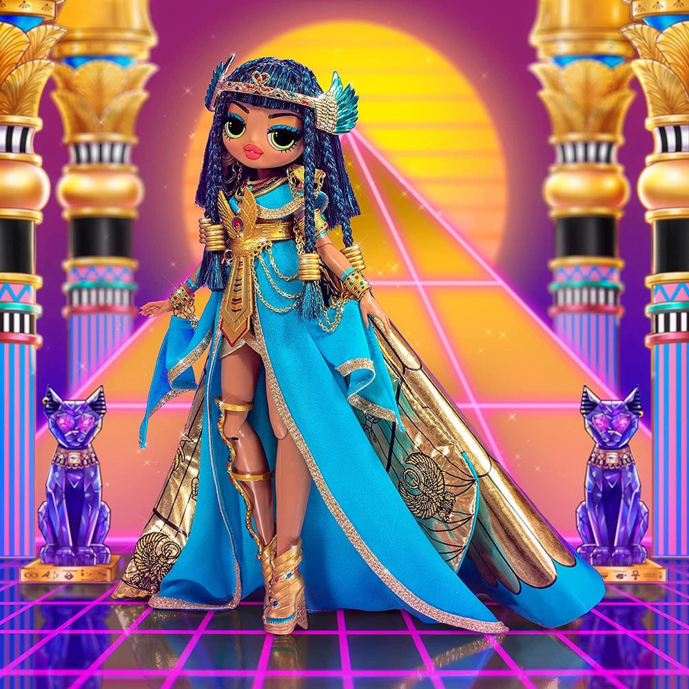 LOL Surprise OMG Fierce Cleopatra packaging background reveals a decorative display scene.