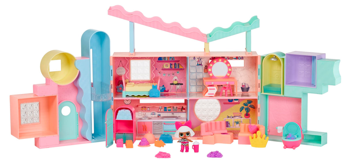 L.O.L. Surprise Squish Sand Magic House opened for tot-sized play and discovery.