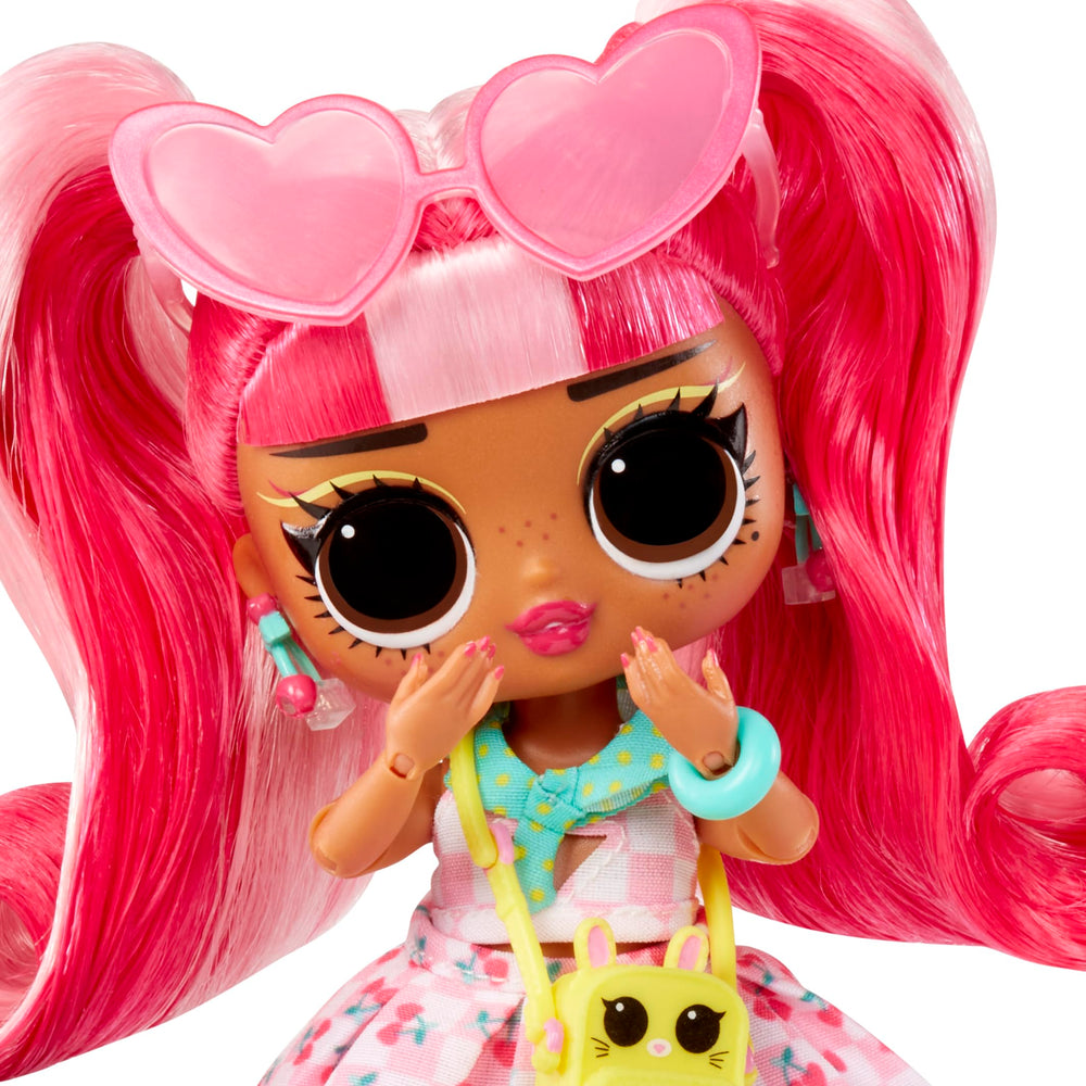Collect all four Tweens characters including Fancy Gurl and Olivia Flutter.