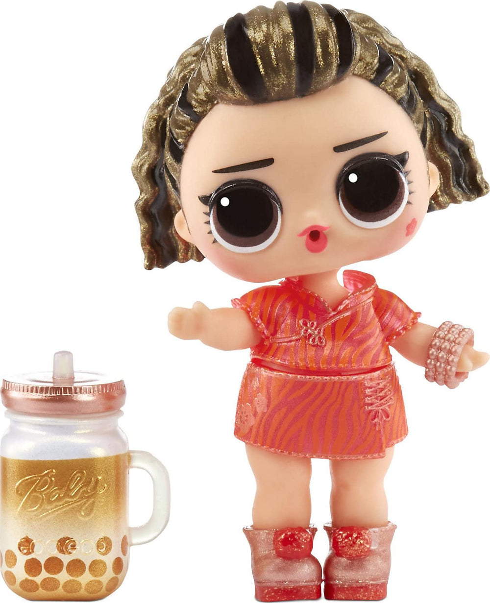 L.O.L. Surprise! Good Wishes Baby accessory boosts dress-up fun.