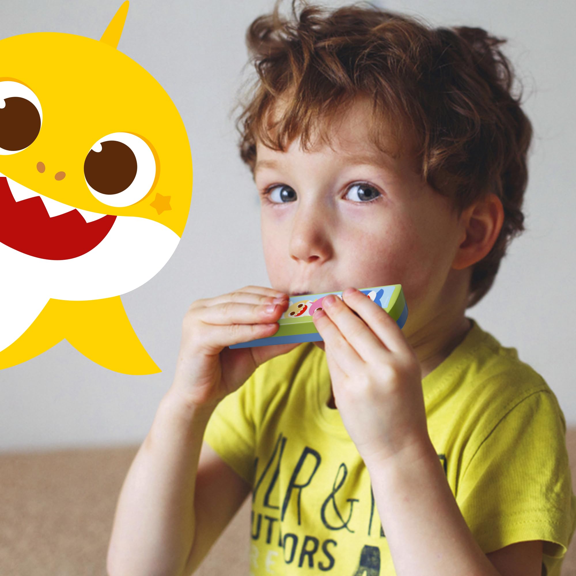 Lollipop Baby Shark packaging close-up, gift-ready presentation for birthdays and holidays.