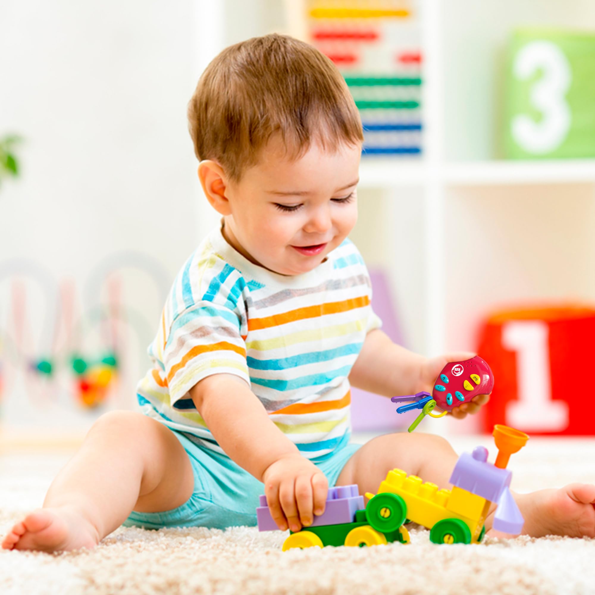 Lollipop Kids Car Keys musical-buttons offer varied sounds to engage listening.