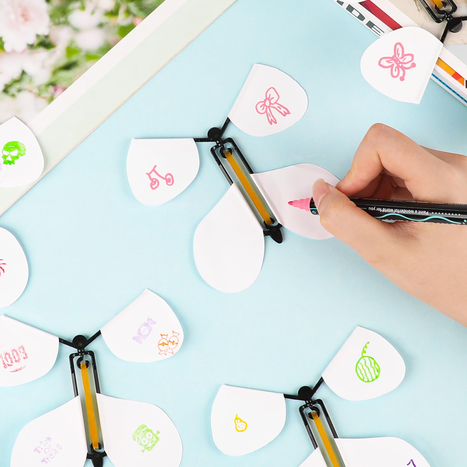 LOMIMOS fly action release demonstrates quick, entertaining wind-up motion