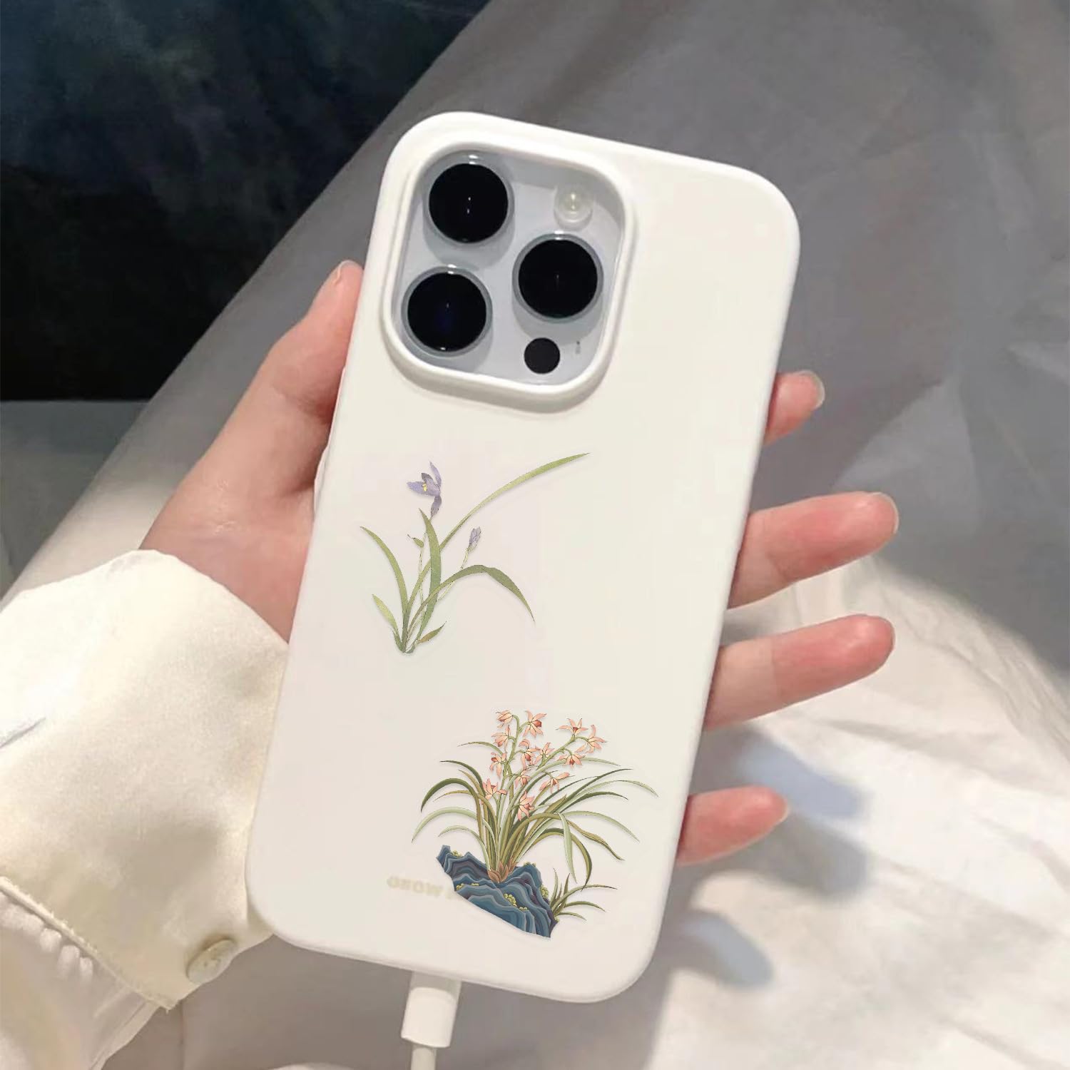 LOOGFDC water bottle sticker with boho wildflowers adds durable, tear-resistant style to drinks.