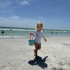 Luckfuture double windmill funnel aids sand filtering and imaginative play.