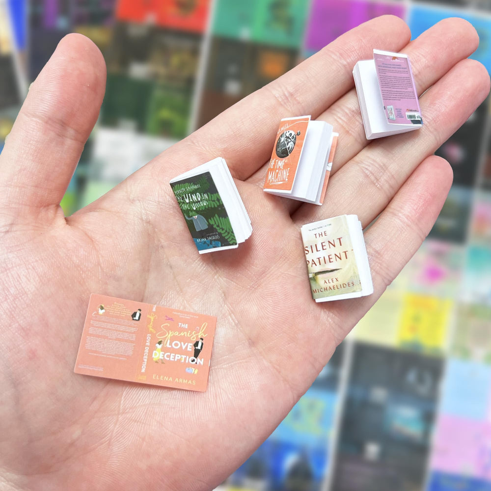 LUFEEMGA slim mini books fit up to 0.16 inches spine for clean alignment.