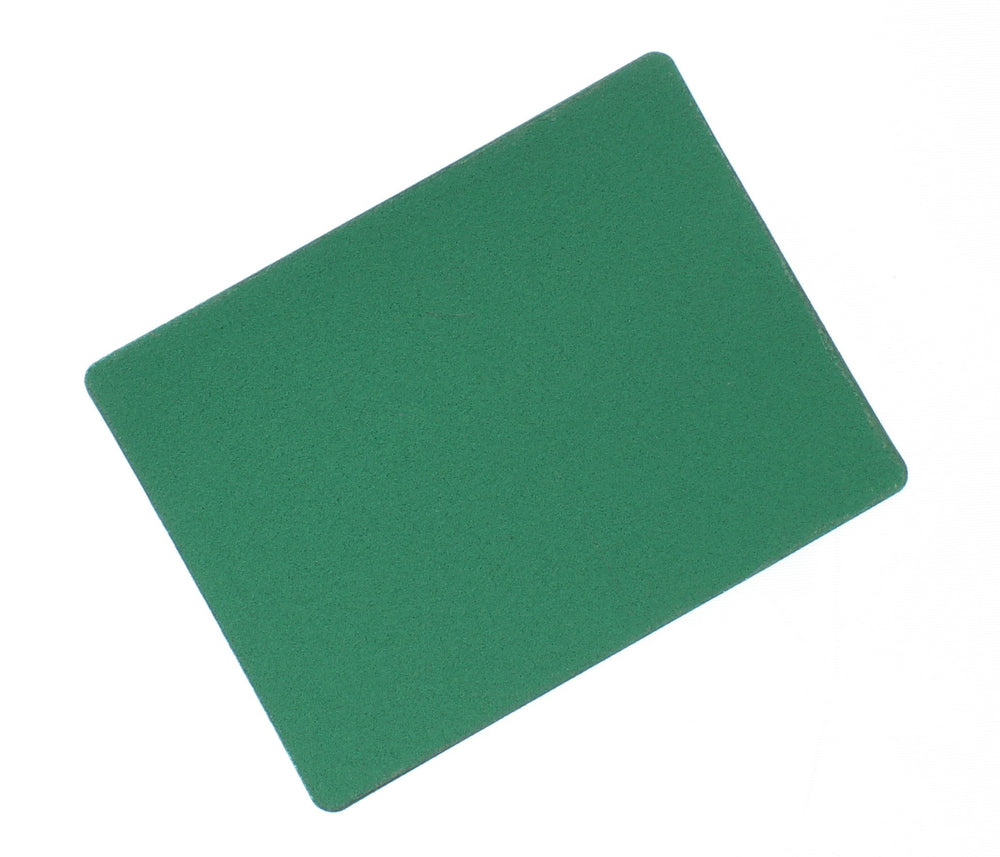 Luganni film encases magnetic particles in oil for dynamic field patterns.