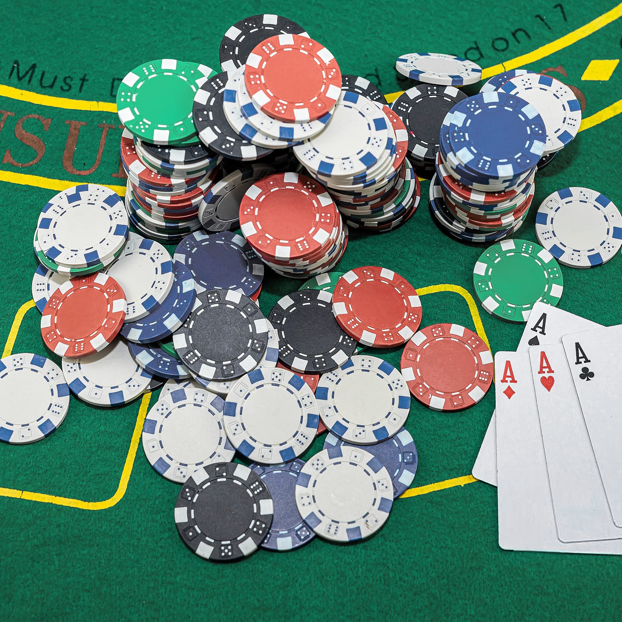 LUOBAO green blue red black white chips suit diverse gaming