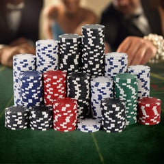 LUOBAO poker-chip-set on a gaming table for immersive play