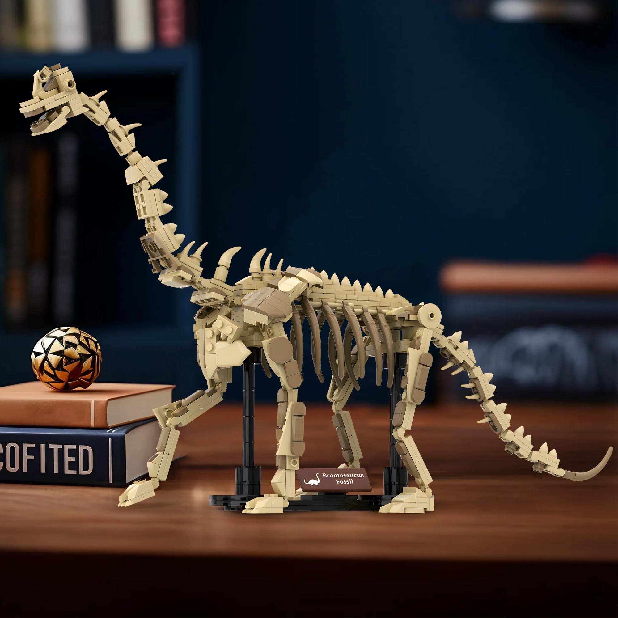 LUXEBLOCKS Brontosaurus gift-ready packaging for easy gifting.