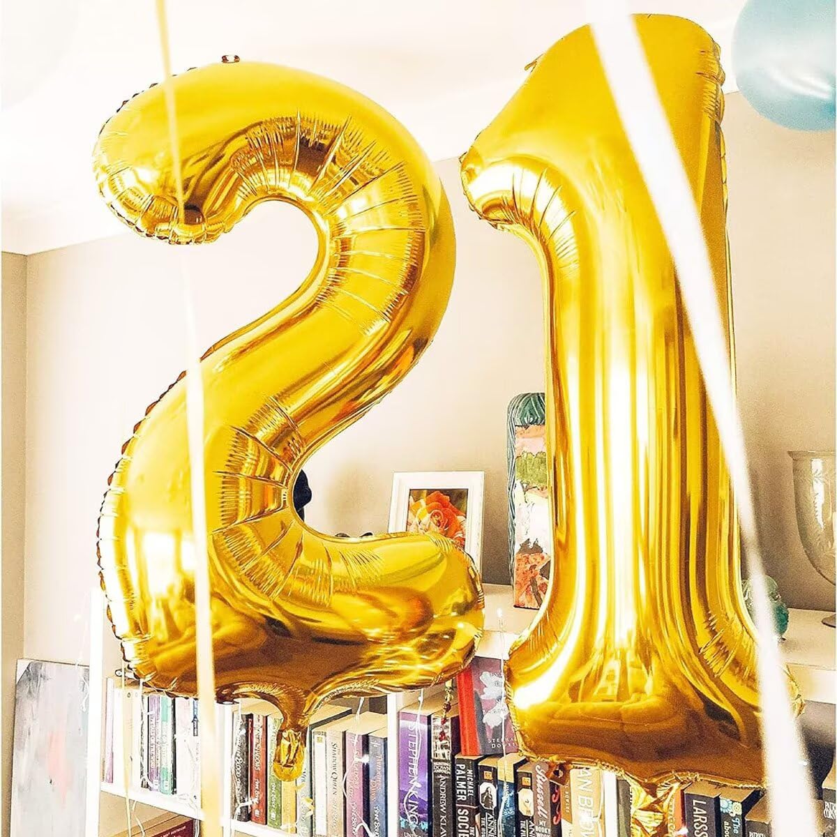 LVMOQIQIU 90th birthday foil balloon adds timeless elegance to celebrations.