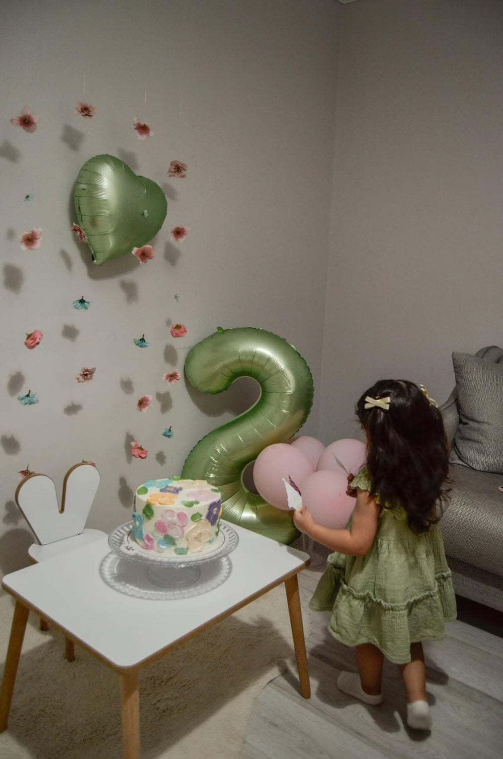 LVMOQIQIU olive-green number 63 balloon creates versatile number display for birthdays and anniversaries