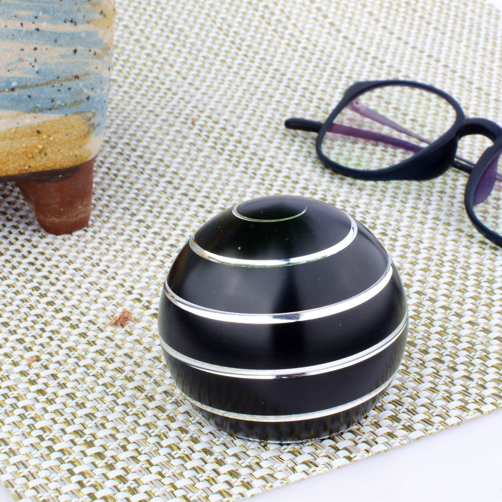 MADNIU desk toy gift box enhances gifting experience