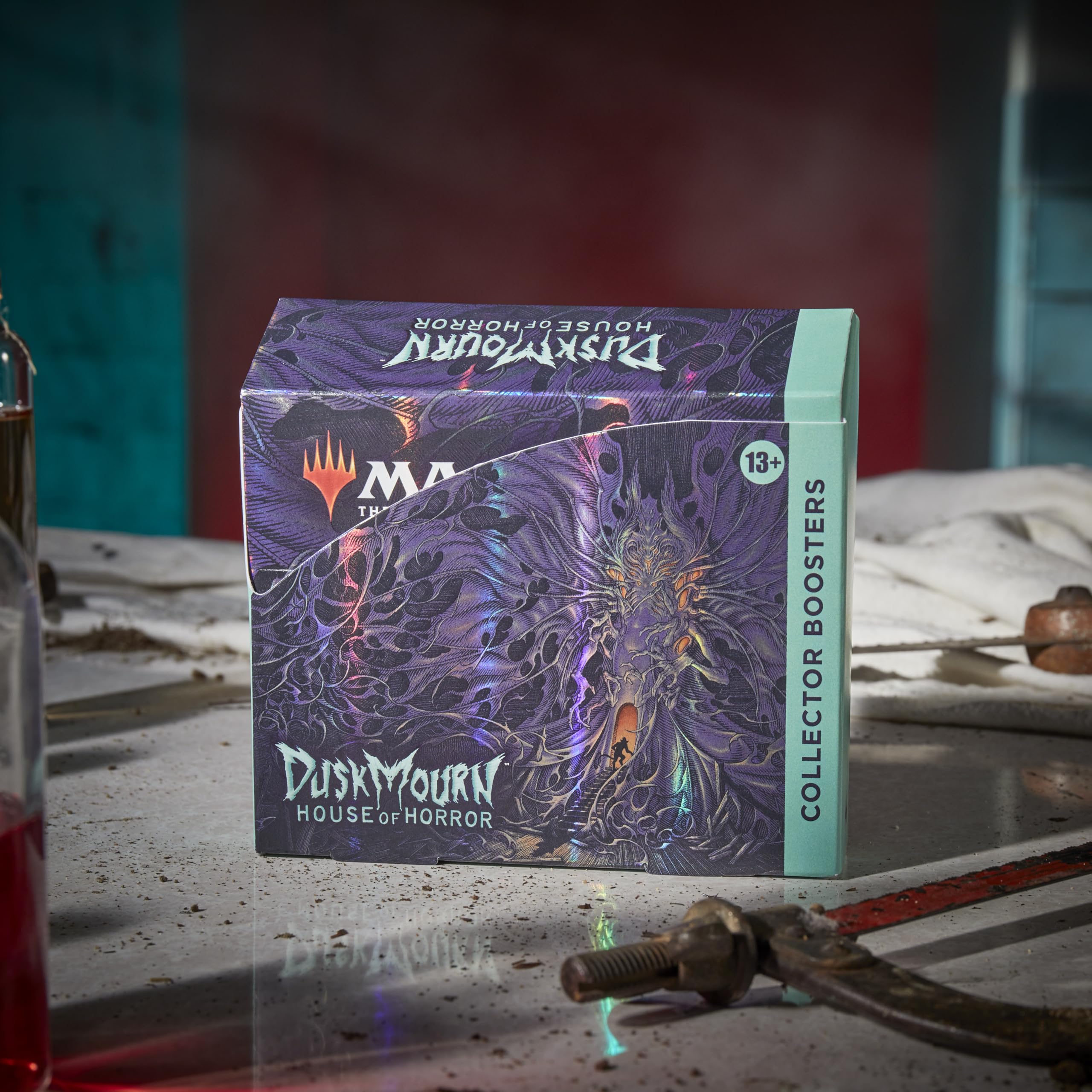 Overview of Duskmourn collector booster box contents for planning