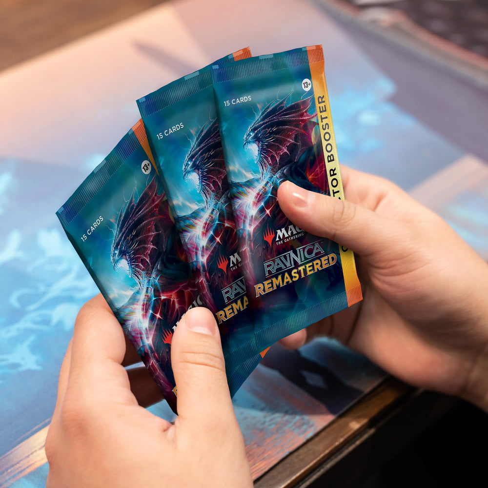 Magic: The Gathering Ravnica Remastered Traditional Foil Token enhances gameplay with eye-catching detail.