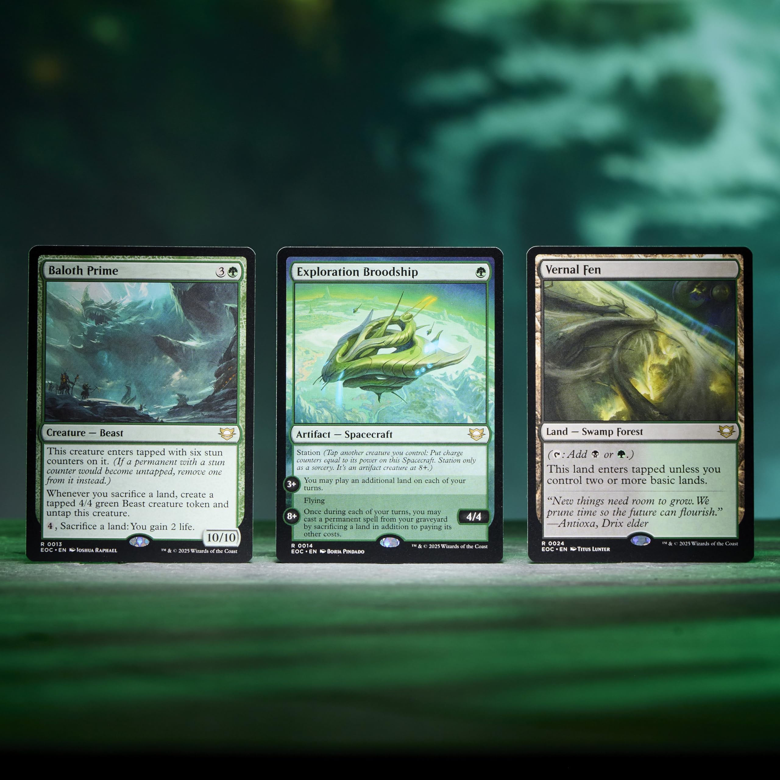Magic: The Gathering World Shaper deck box stores 100 sleeved cards securely.