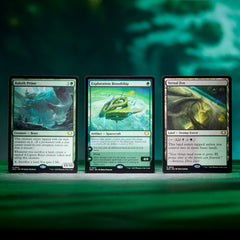 Magic: The Gathering World Shaper deck box stores 100 sleeved cards securely.