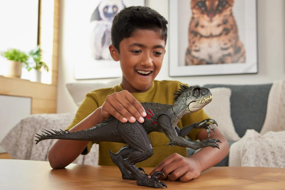 MAGNETOE AR tracking code unlocks immersive AR activities and builds a digital collection.