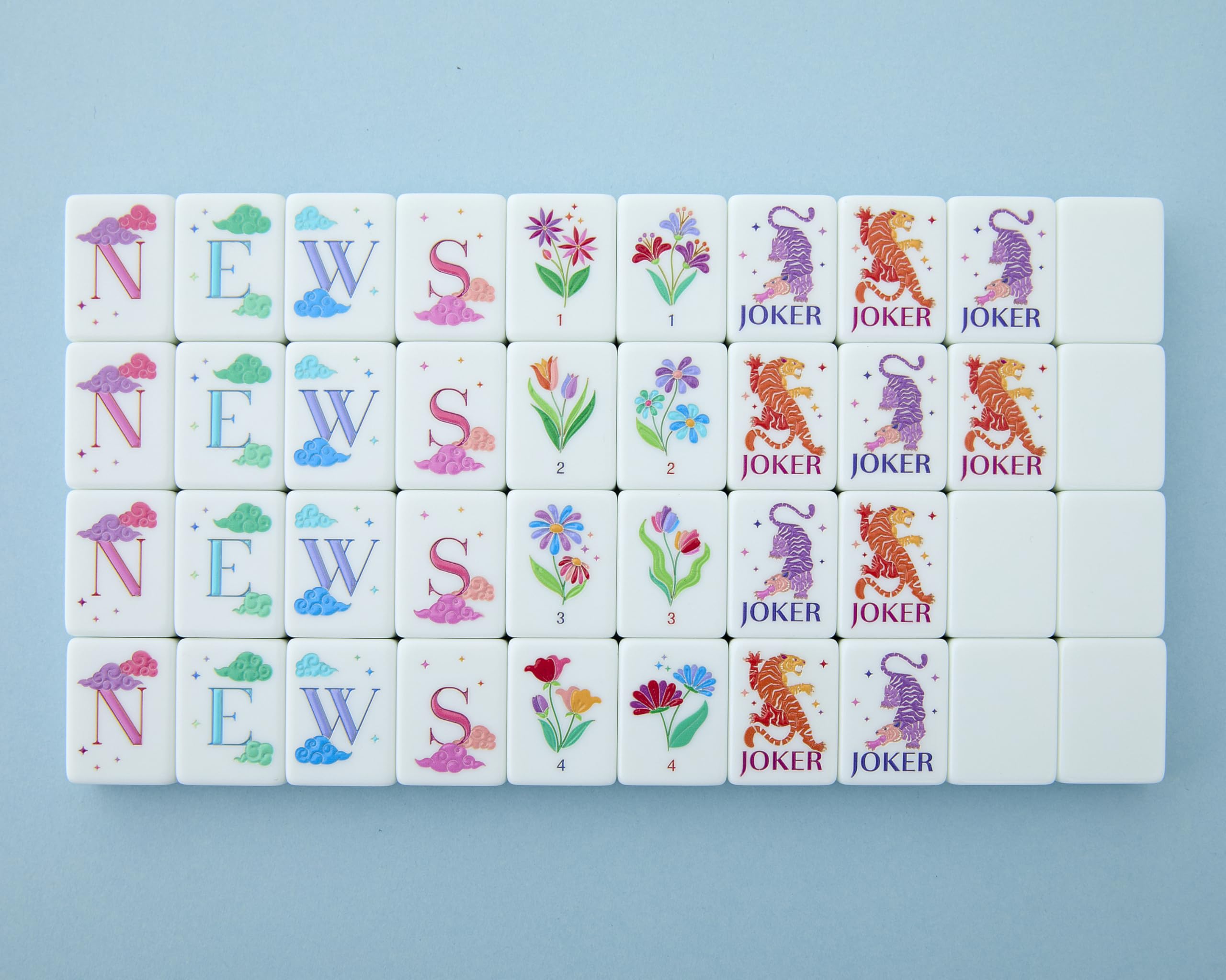 Celestial compact set keeps games organized during quick nights.