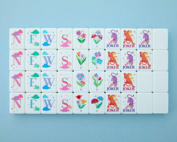 Celestial compact set keeps games organized during quick nights.