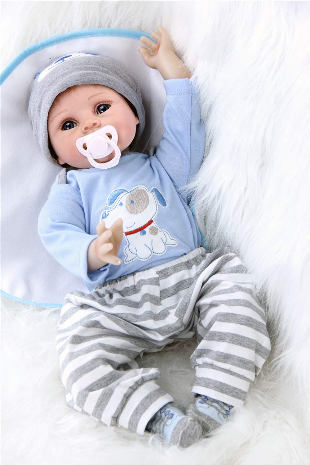 MAIHAO easy-care fabrics are machine-washable for convenient cleaning.