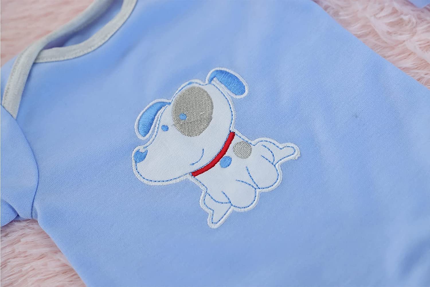 MAIHAO puppy-pattern trousers provide comfortable coverage for 17-22 inch dolls.