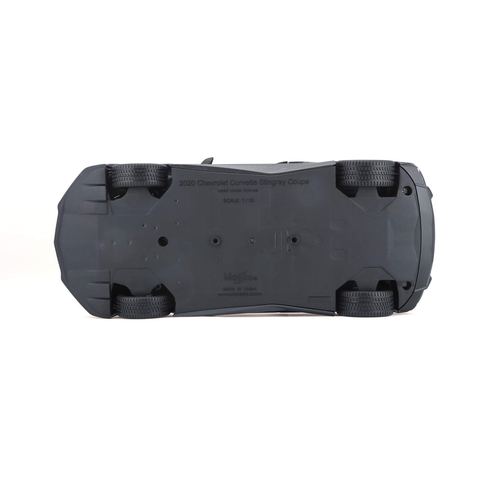 Maisto 1:18 Stingray Z51 grey paint finish highlights lines.