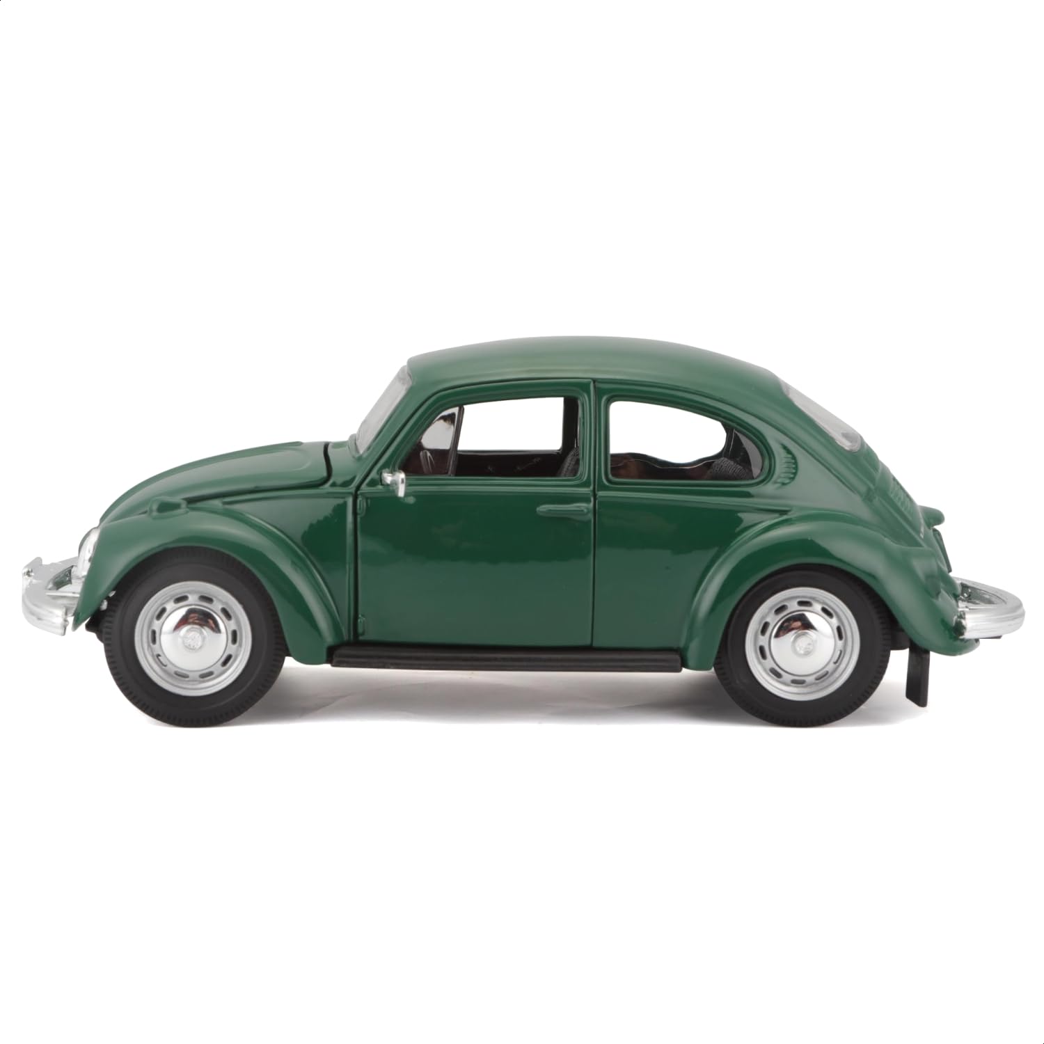 Maisto Beetle Green 1:24 scale model designed for collectors and display shelves