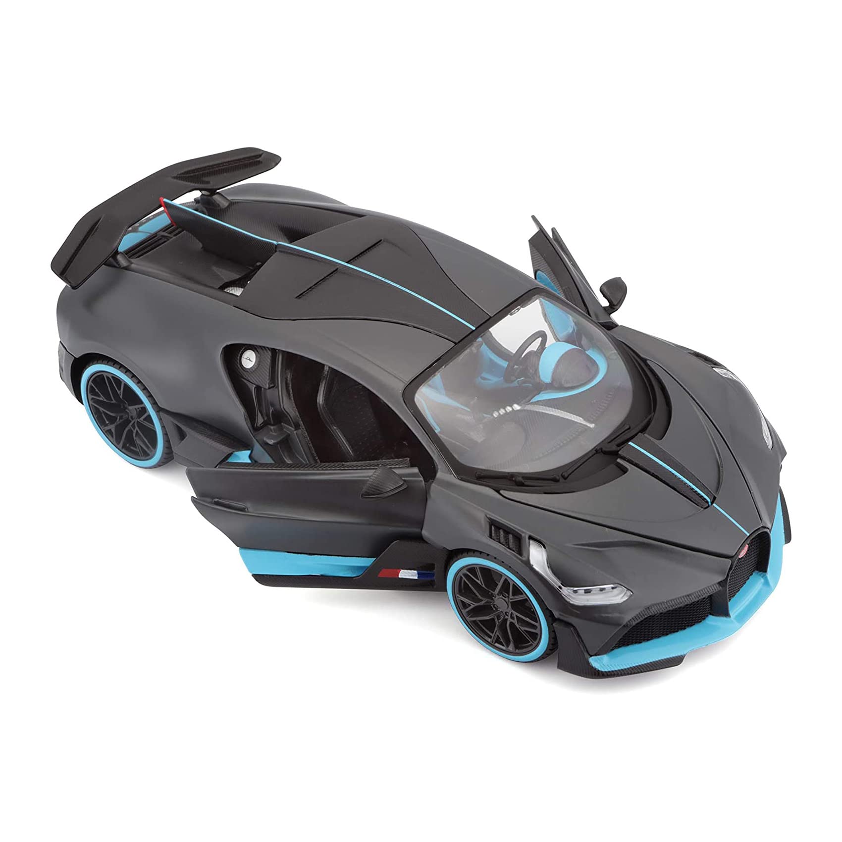 Maisto Bugatti DIVO 1:24 detailed chassis for collectors.
