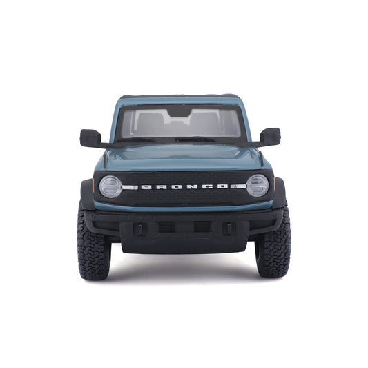 Maisto Ford Bronco Badlands 1:24 with opening doors for display detail