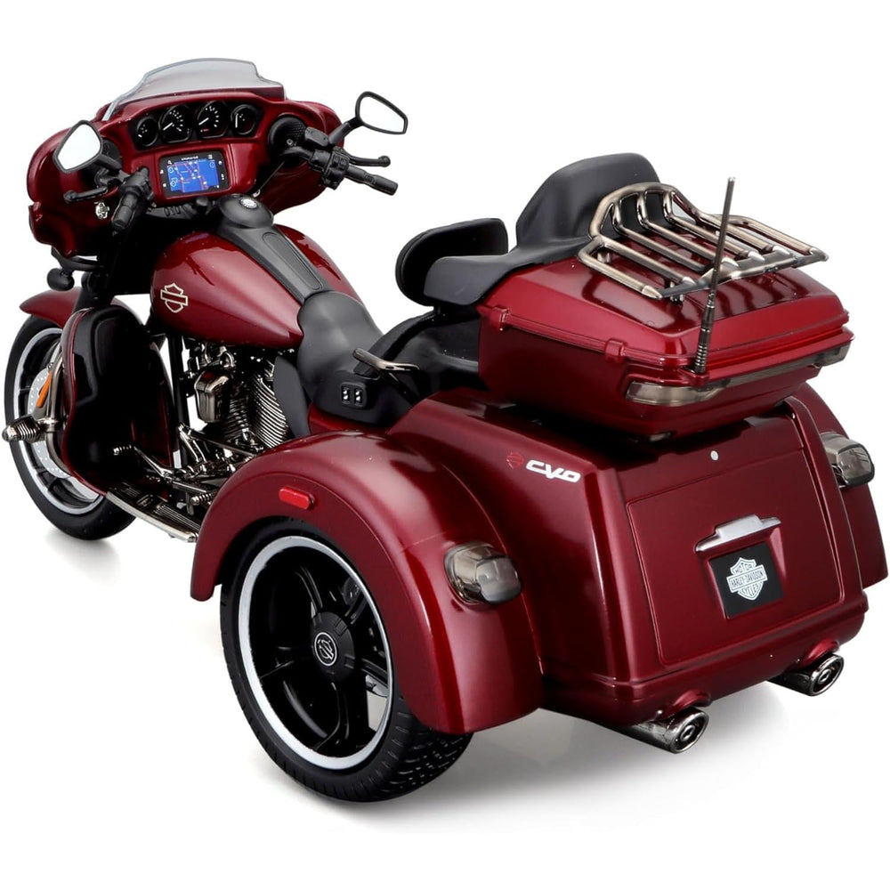 Maisto Harley Davidson 2021 CVO Tri Glide die-cast chrome accents highlight finish.