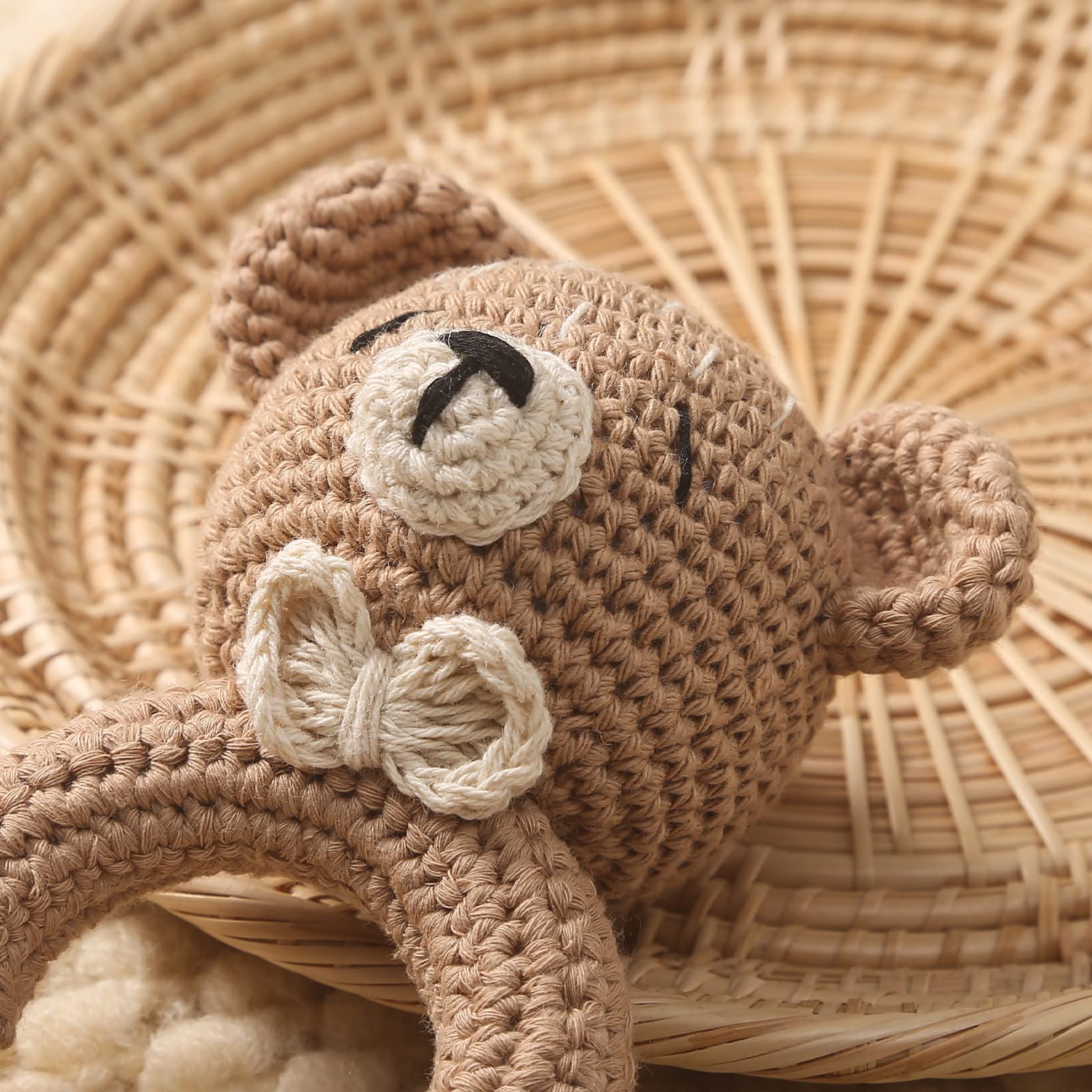 Mamimami Home crochet bear rattle empowers tiny hands to grip, shake, and explore.