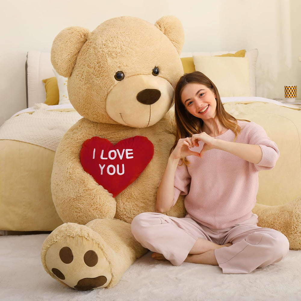 MaoGoLan large hug-ready bear in a cuddly pose ready for snuggles.