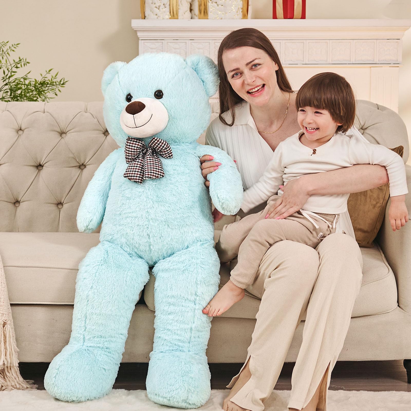 MaoGoLan giant teddy as room decor for a warm space