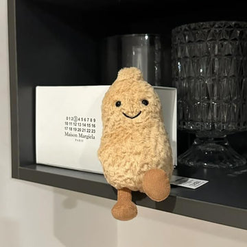 Maomoto gift-ready peanut plush enhances birthdays and special occasions.