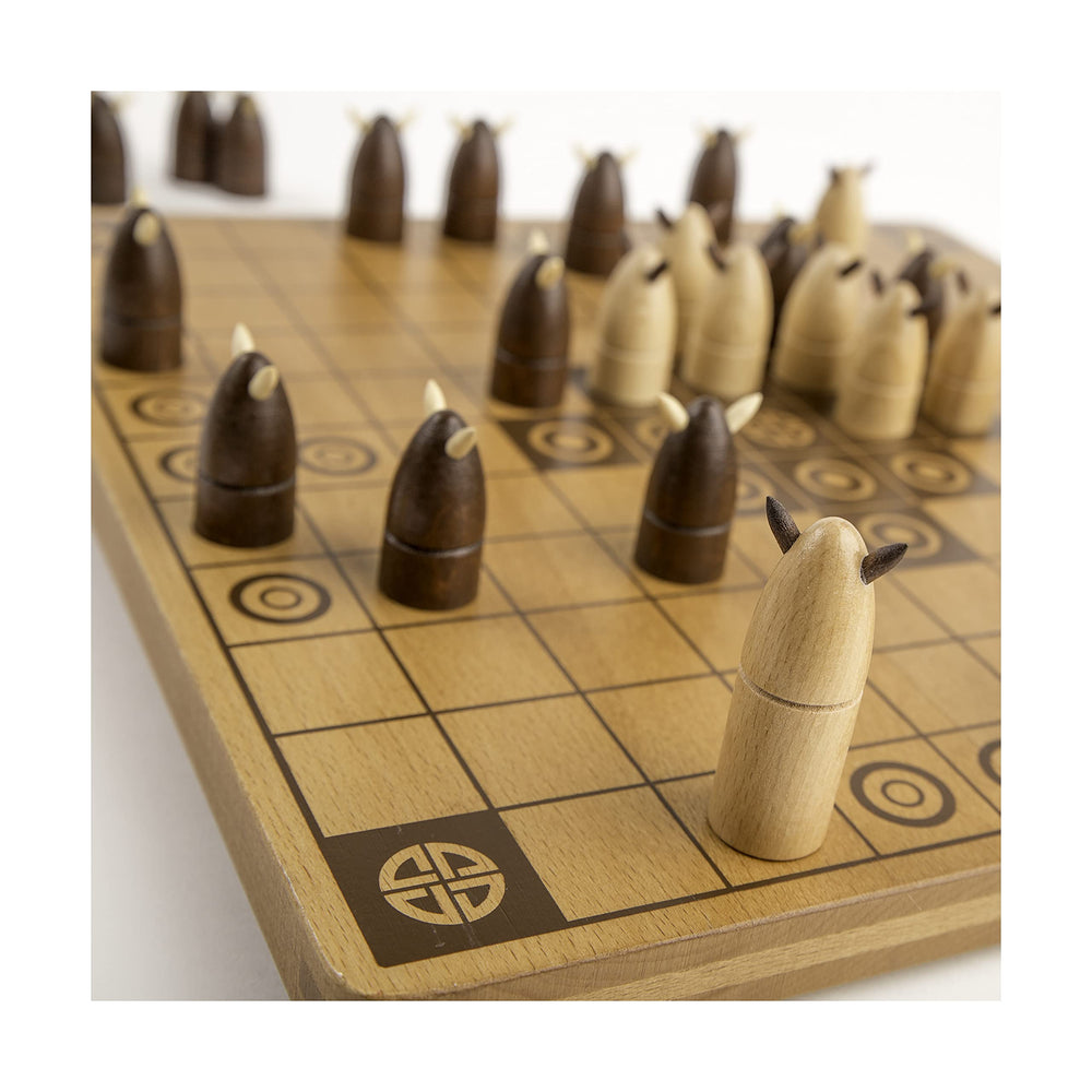 Marbles Hnefatafl in-play scene illustrating turn-based strategy