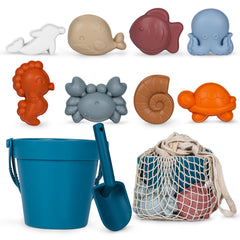 MarcZero silicone beach bucket for easy sand scooping and kid-friendly grip.