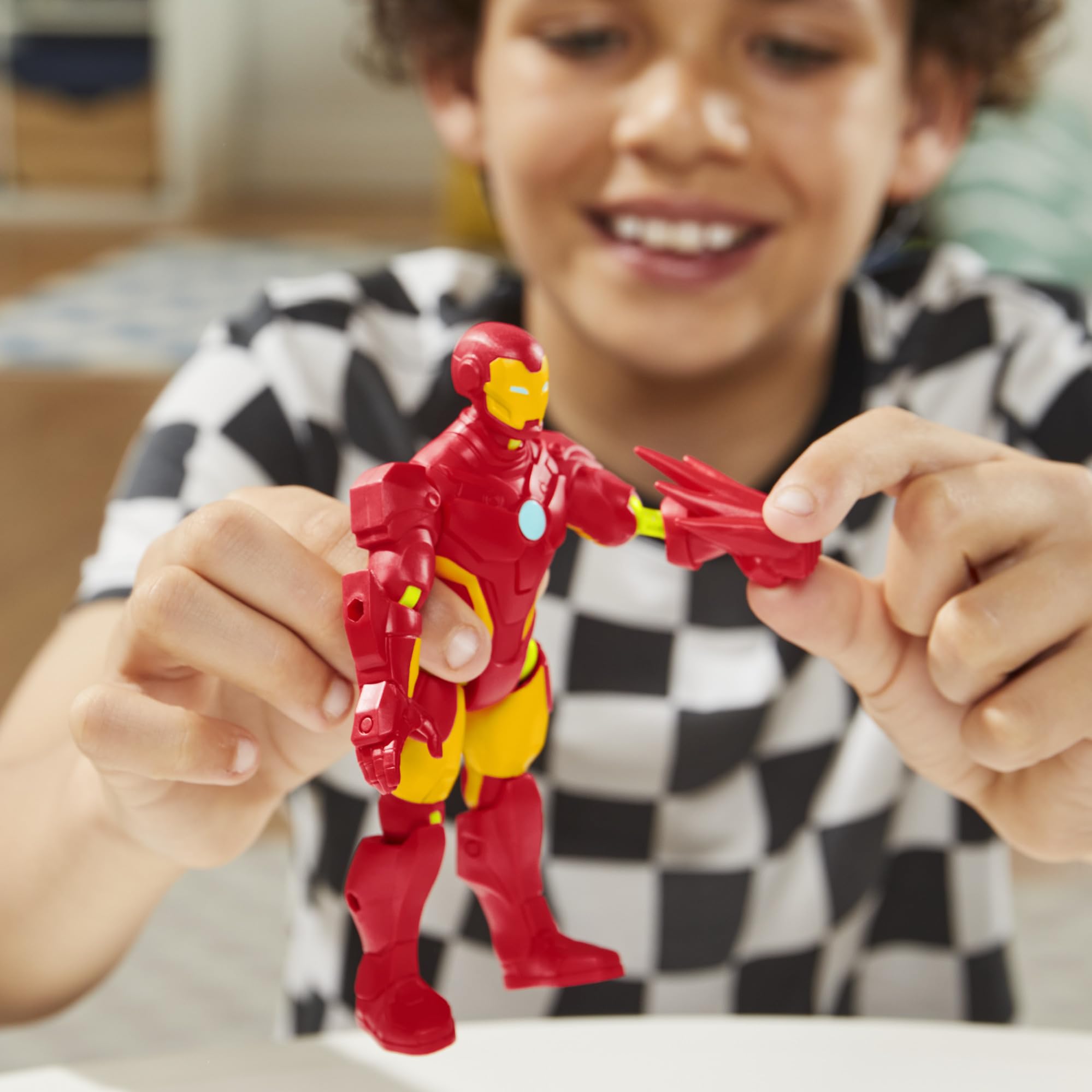 Universal connectors on Marvel Avengers MixMashers ensure durable play
