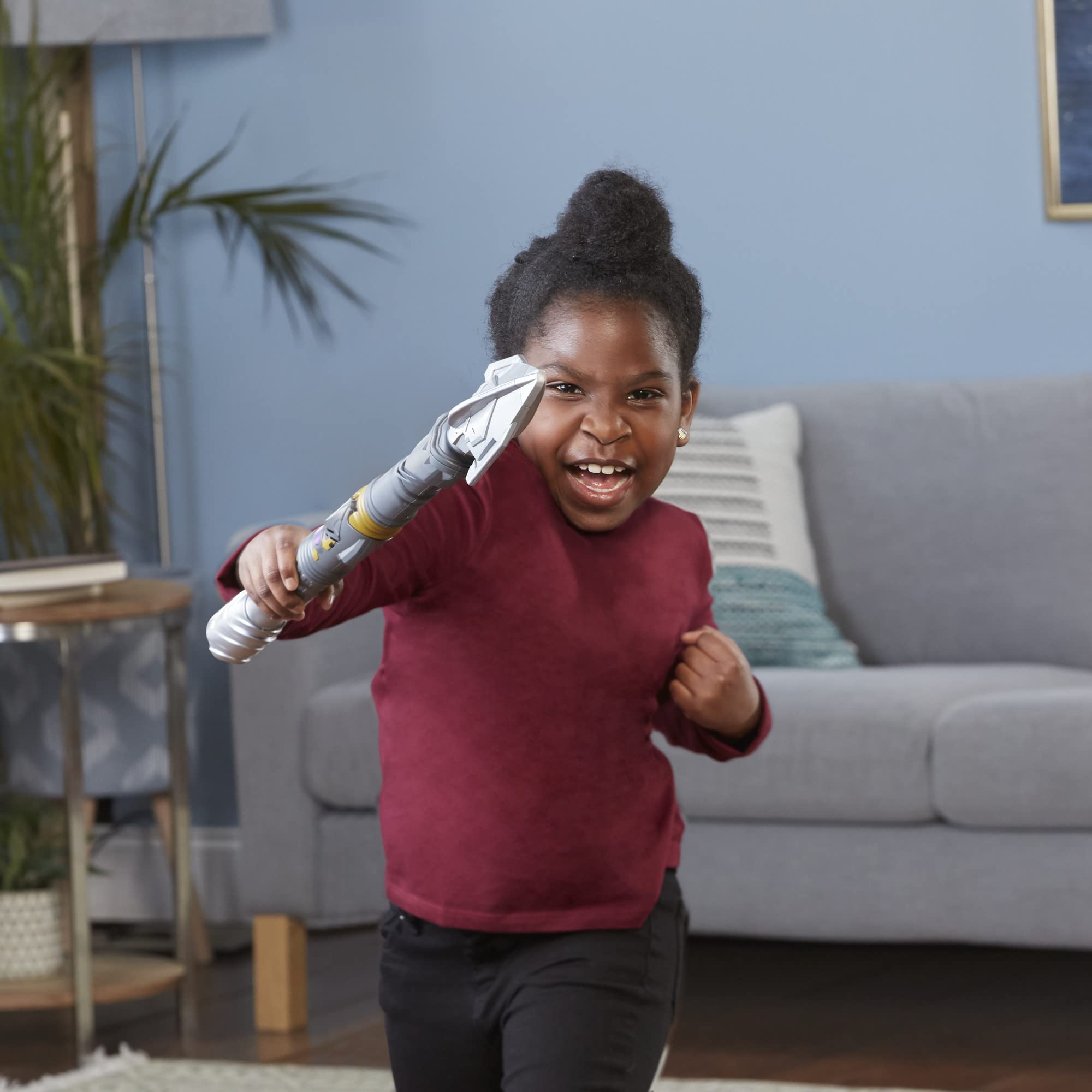 Marvel Black Panther costume gear elevates dress-up moments for young heroes.