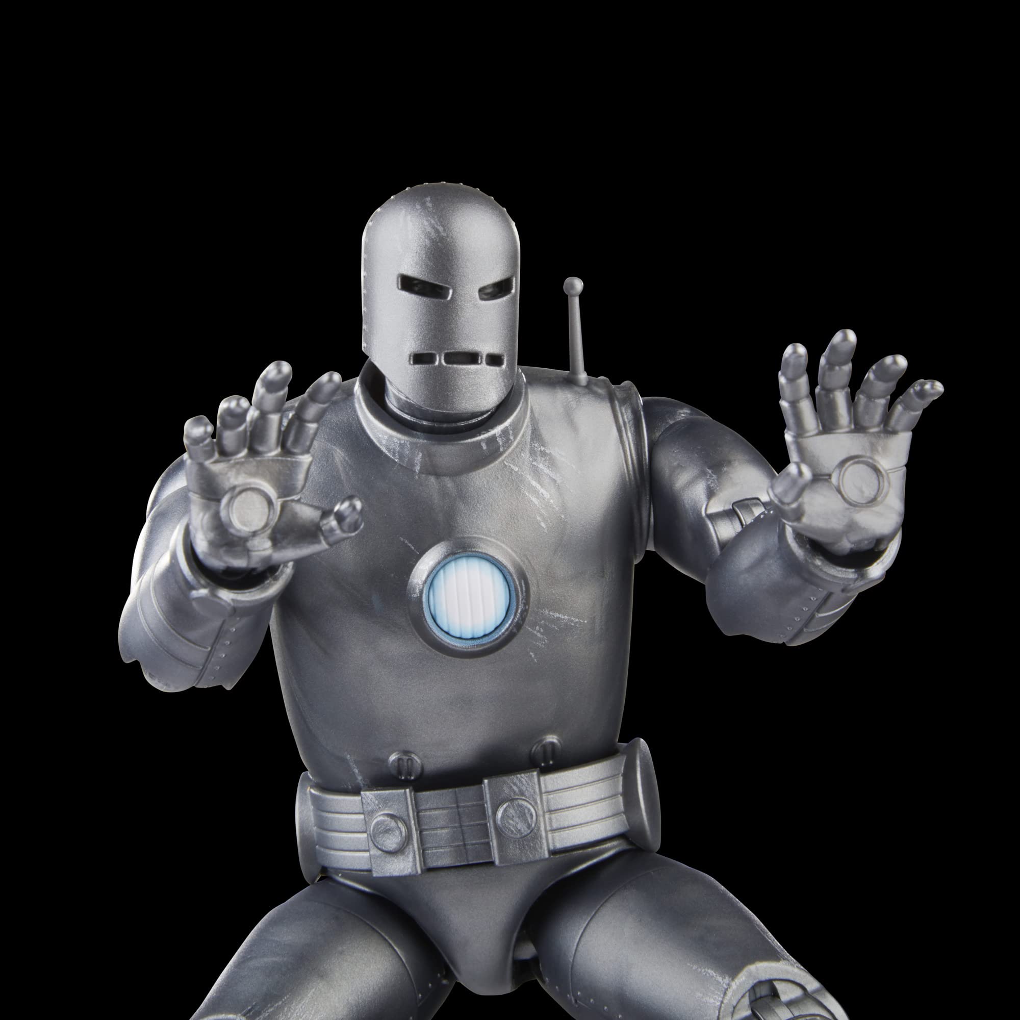 Iron Man Model 01 chest armor articulation for dynamic posing