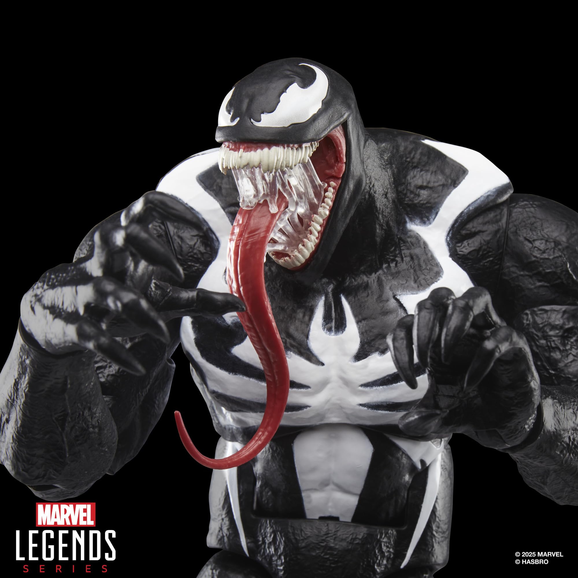 Marvel Legends Gamervers Venom alternate head, expands customizable posing options.