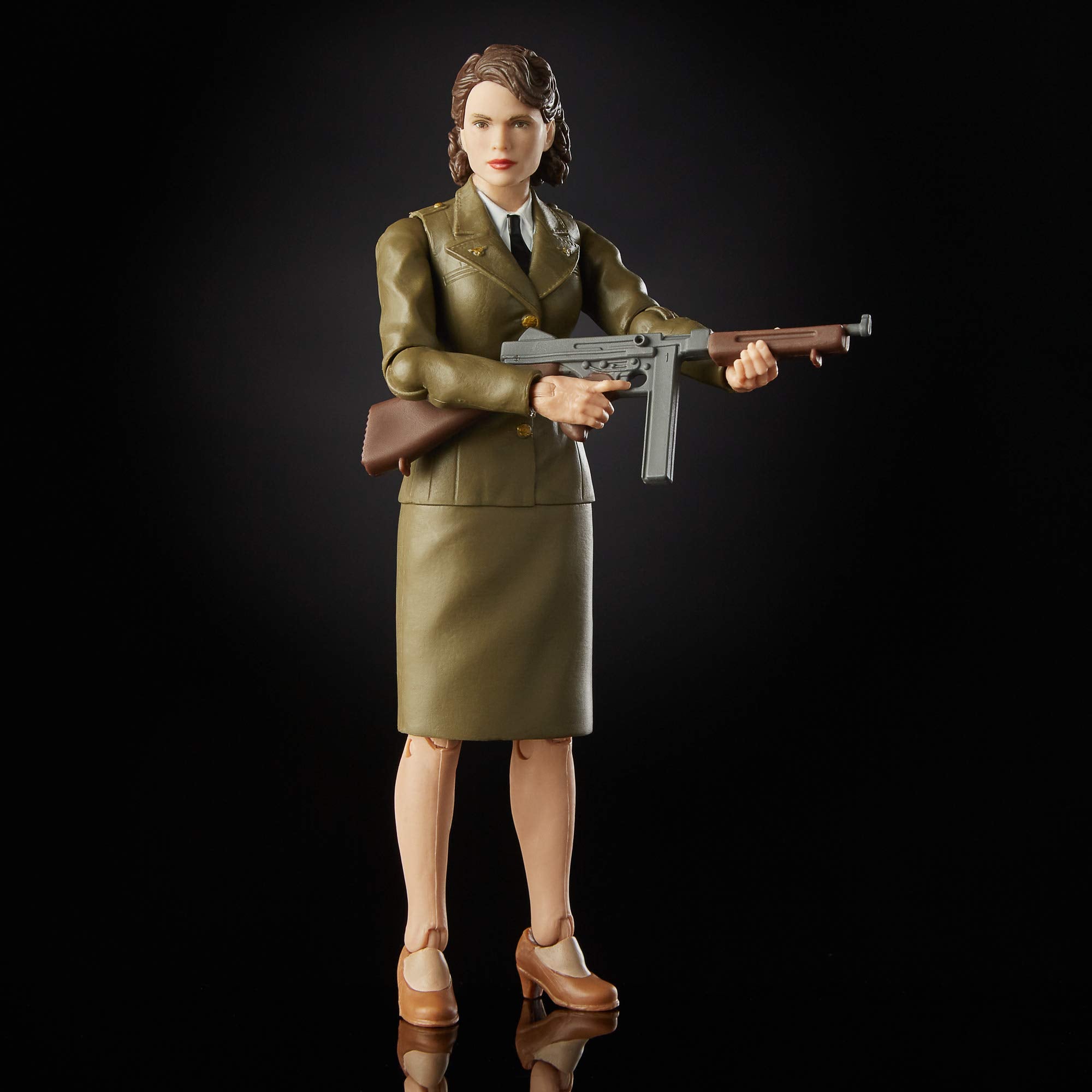 Interchangeable hands for Captain America and Peggy Carter in Marvel Legends 2-pack.