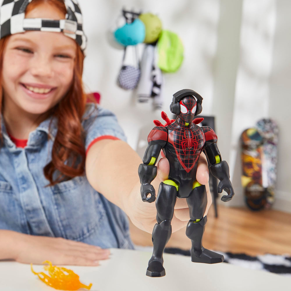 Marvel Spider-Man MixMashers parts closeup emphasizes interchangeable pieces for endless mashups.