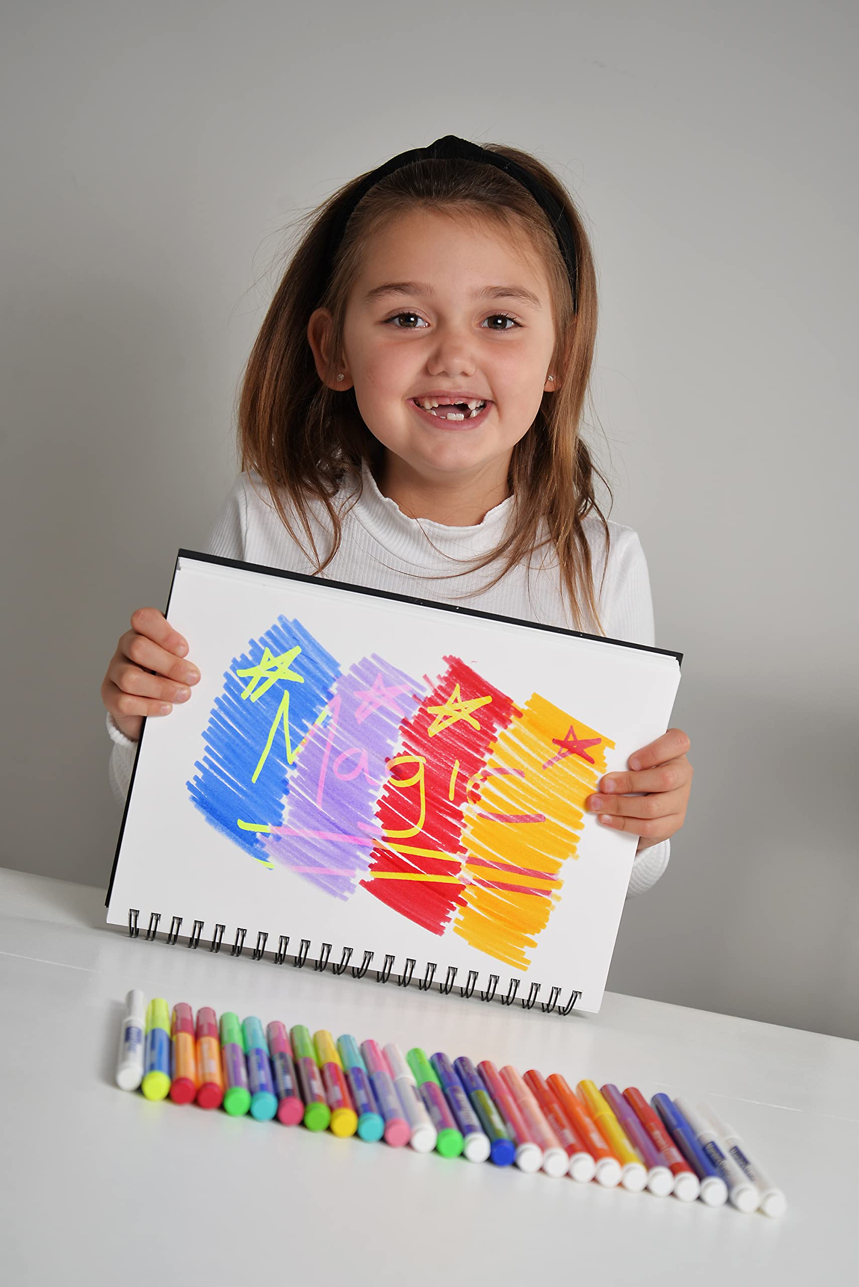 Marvin's Magic travel-friendly art set keeps kids drawing anywhere.