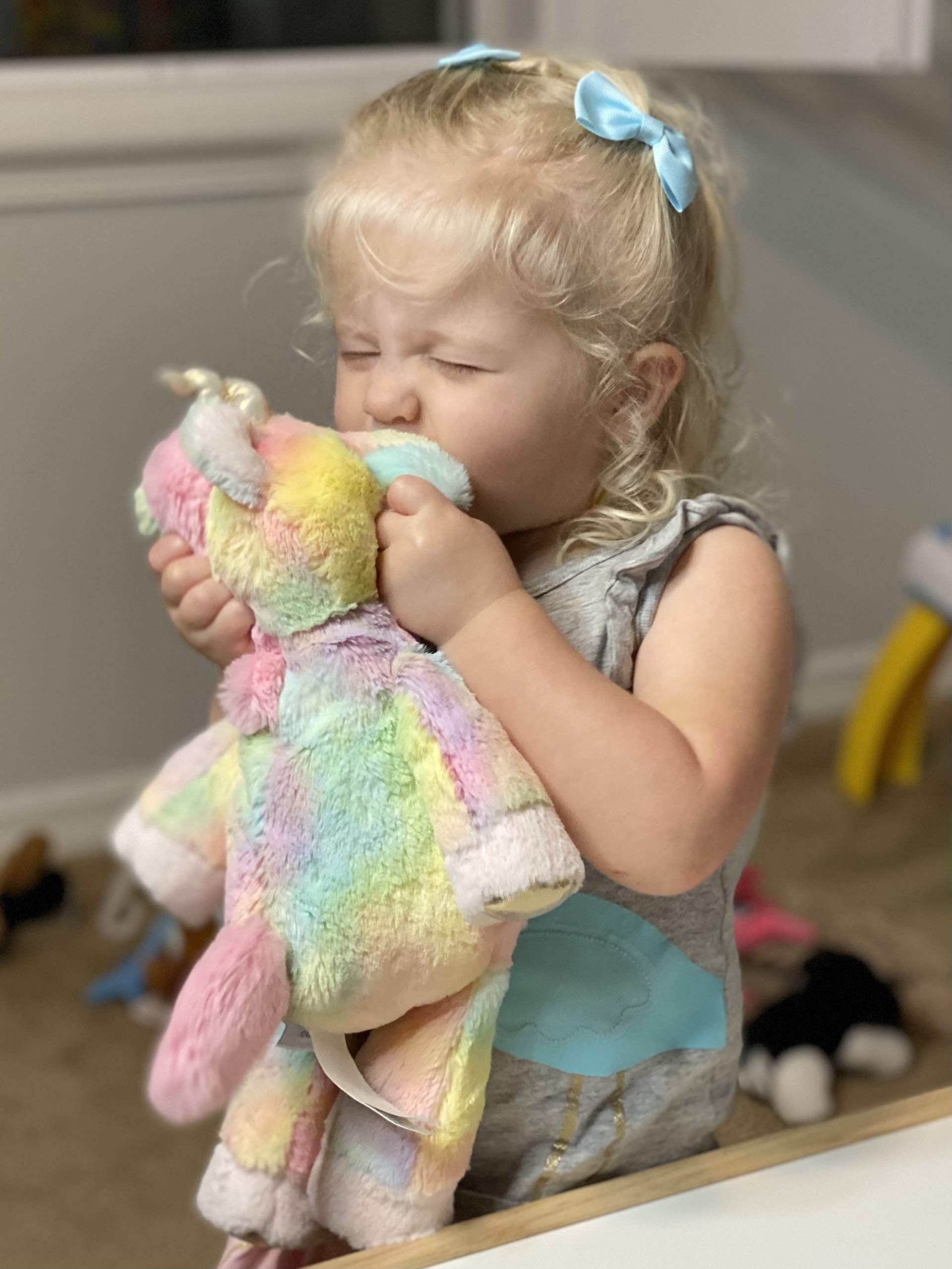 Cuddle-ready Fro-Yo Unicorn with weighted body for comforting hugs