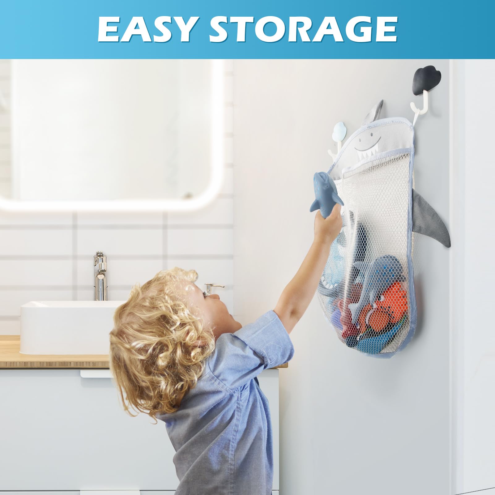 Masagotti weather suction hooks secure toys to tub walls during play.
