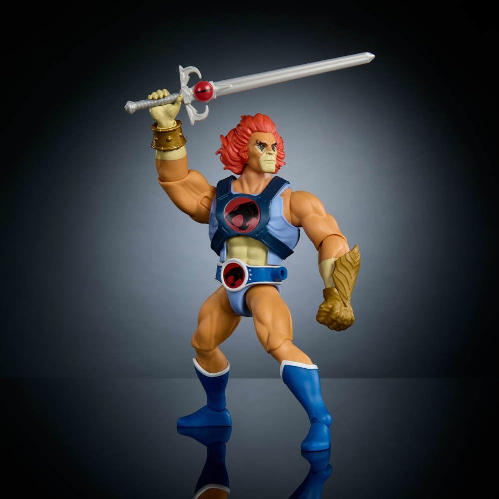 Swappable armor and harness for dynamic battle-ready looks.